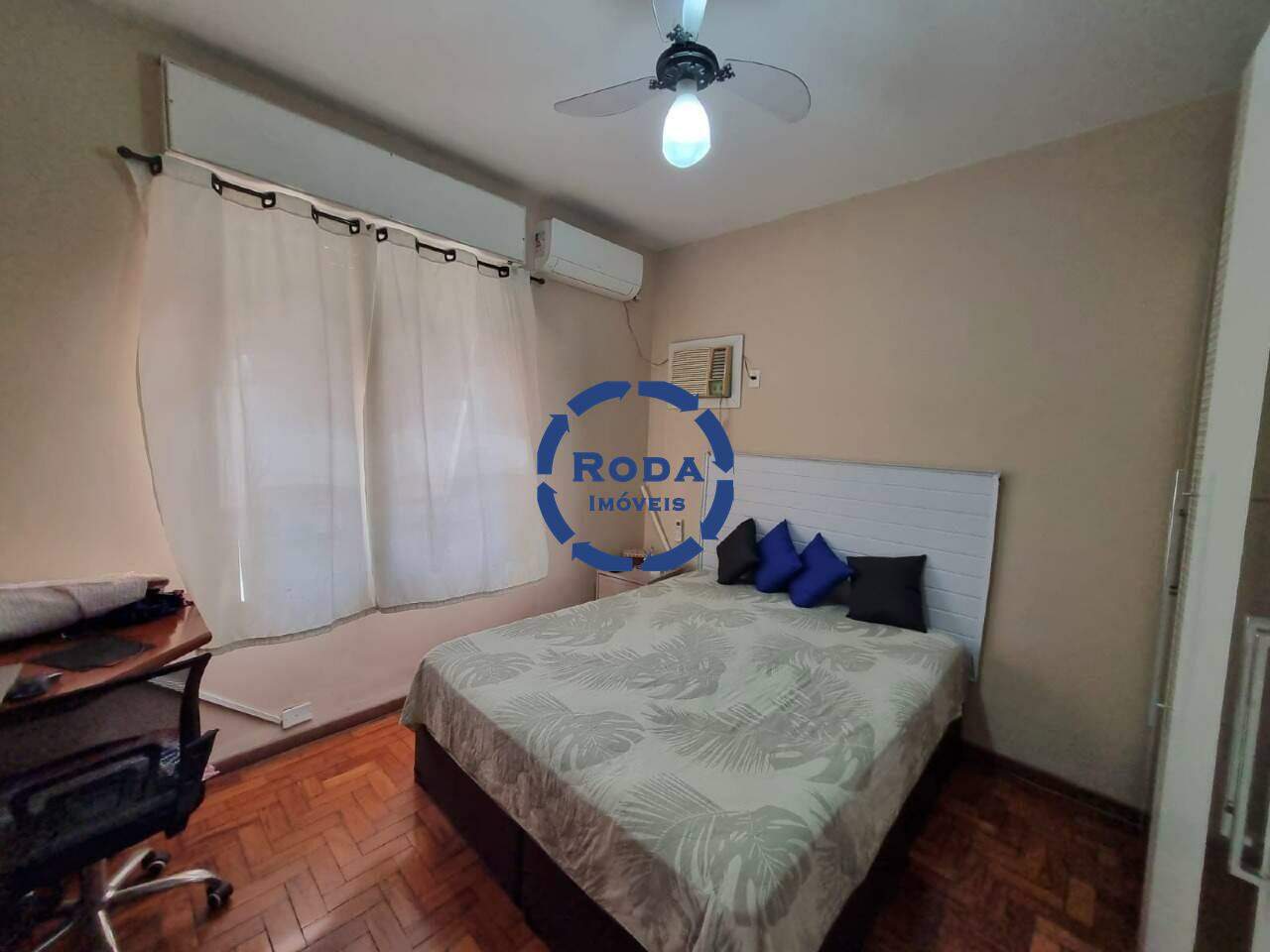 Casa Sobreposta Alta à venda no Embaré: 