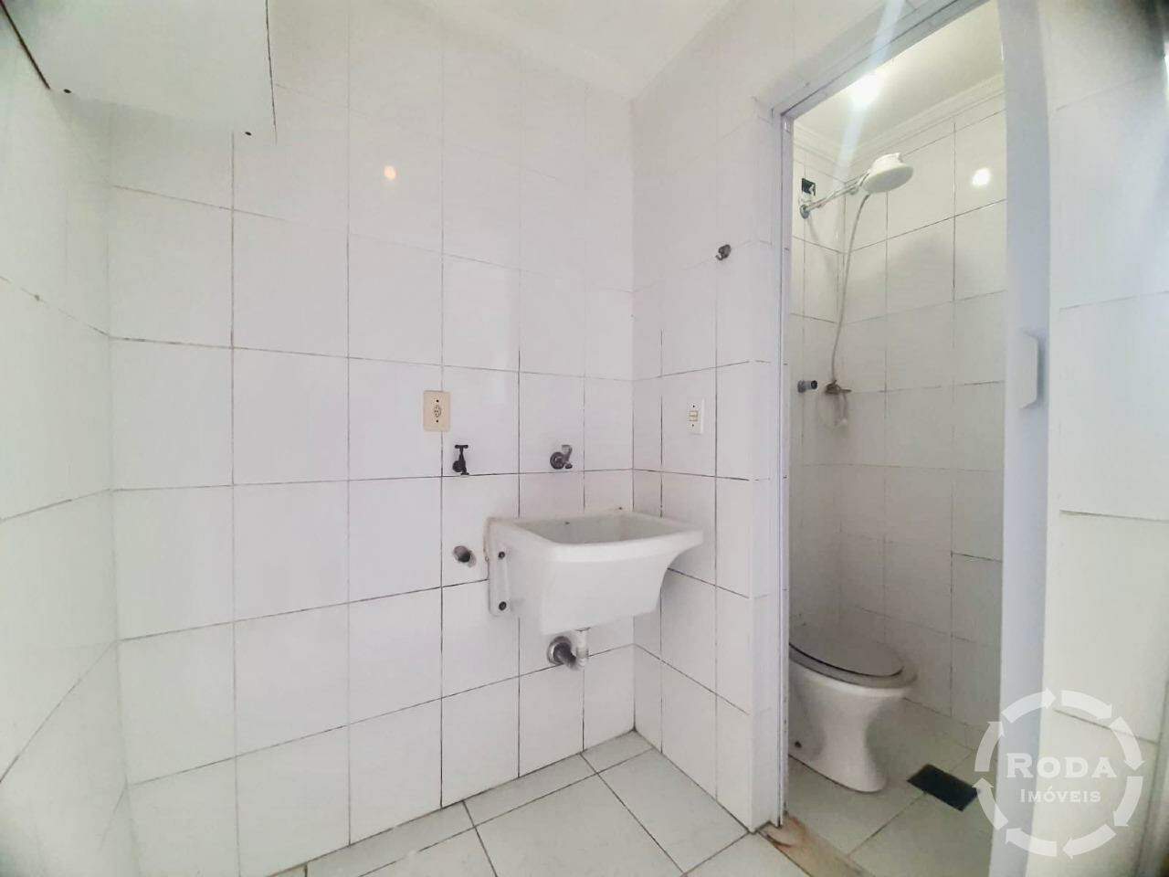 Apartamento à venda no Aparecida: banheiro área de serviço