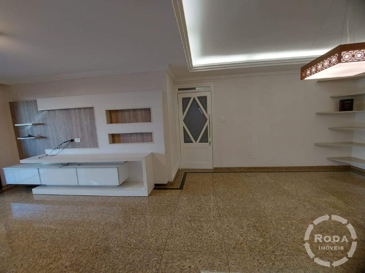 Apartamento à venda no Ponta da Praia: 