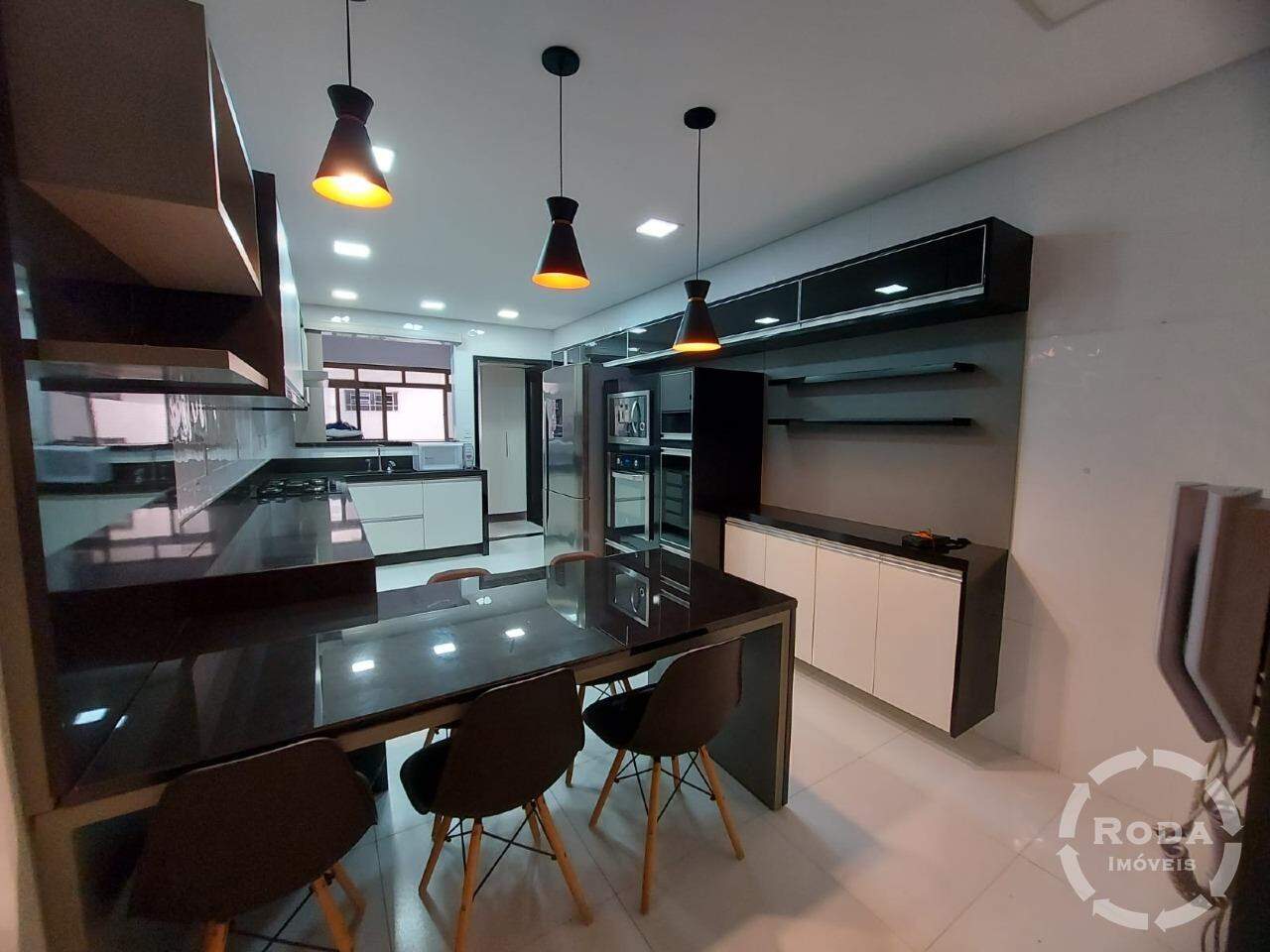 Apartamento à venda no Ponta da Praia: 