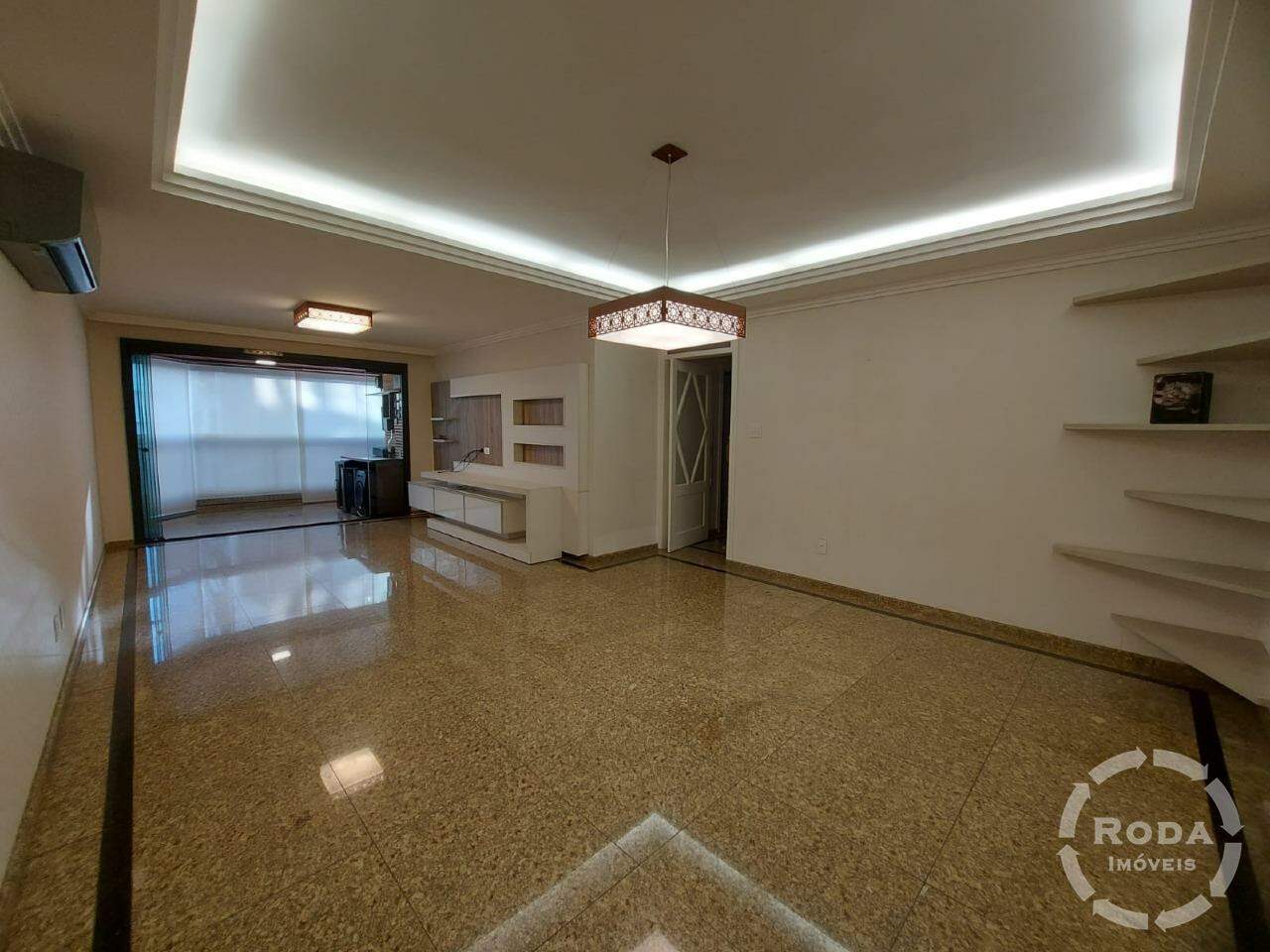 Apartamento à venda no Ponta da Praia: 