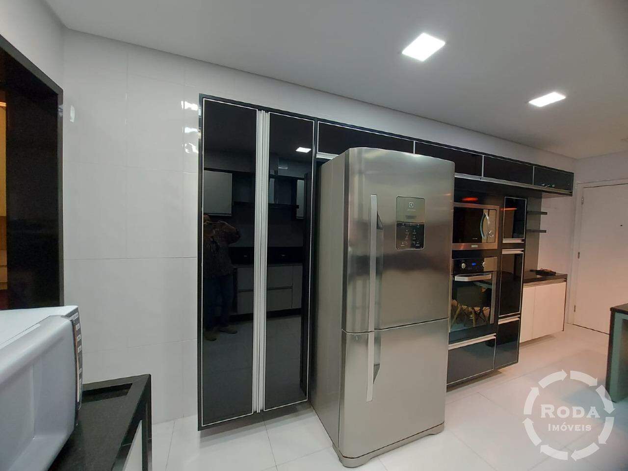 Apartamento à venda no Ponta da Praia: 