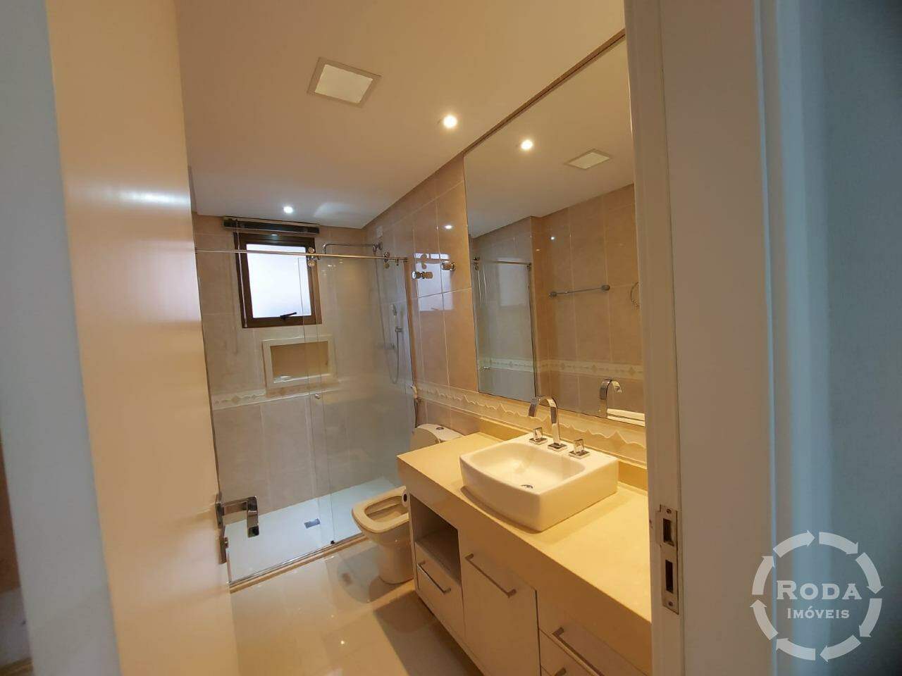 Apartamento à venda no Ponta da Praia: 