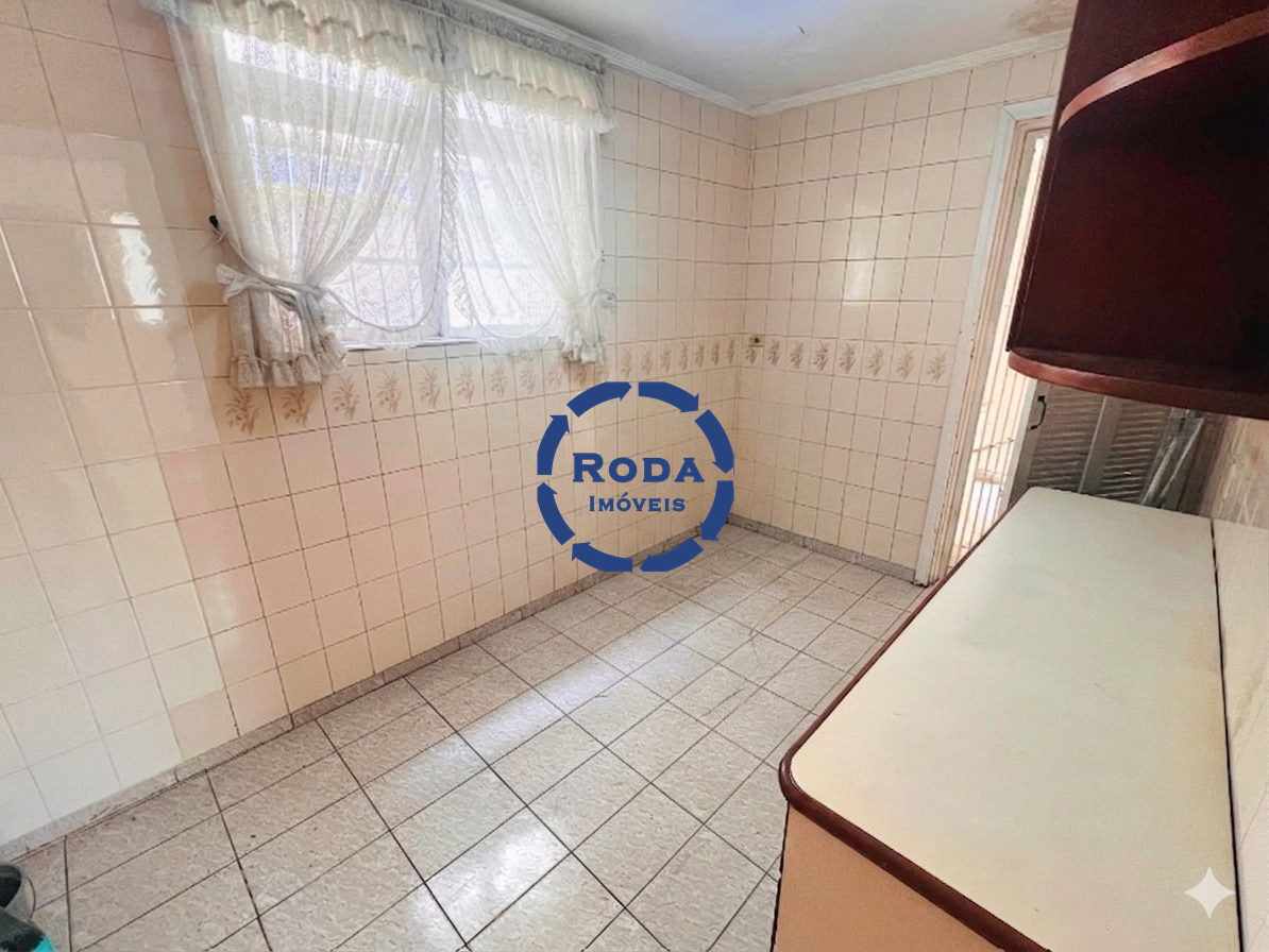 Sobrado Isolado à venda no Embaré: 