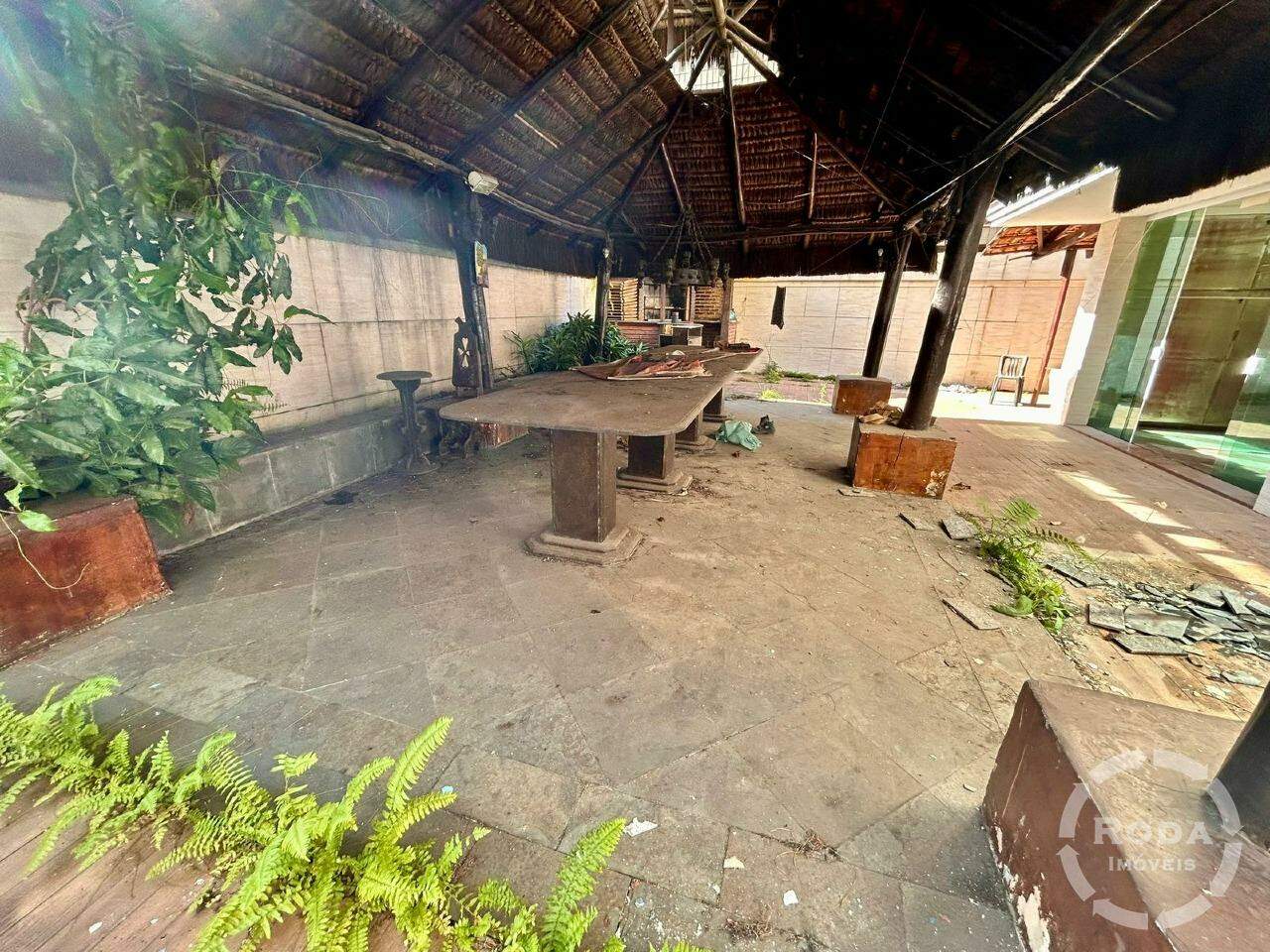 Casa à venda no Ponta da Praia: 