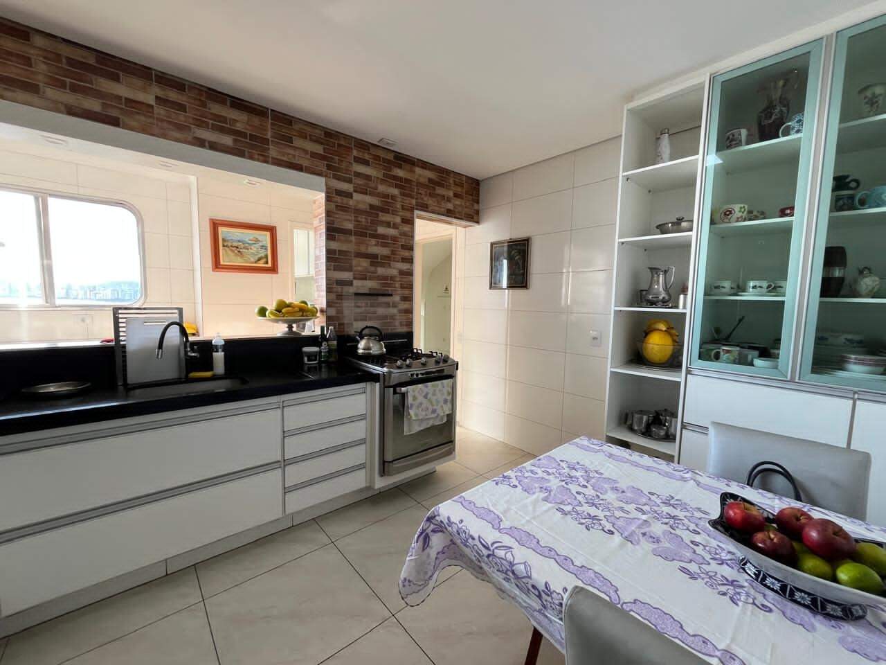 Apartamento à venda no Ponta da Praia: