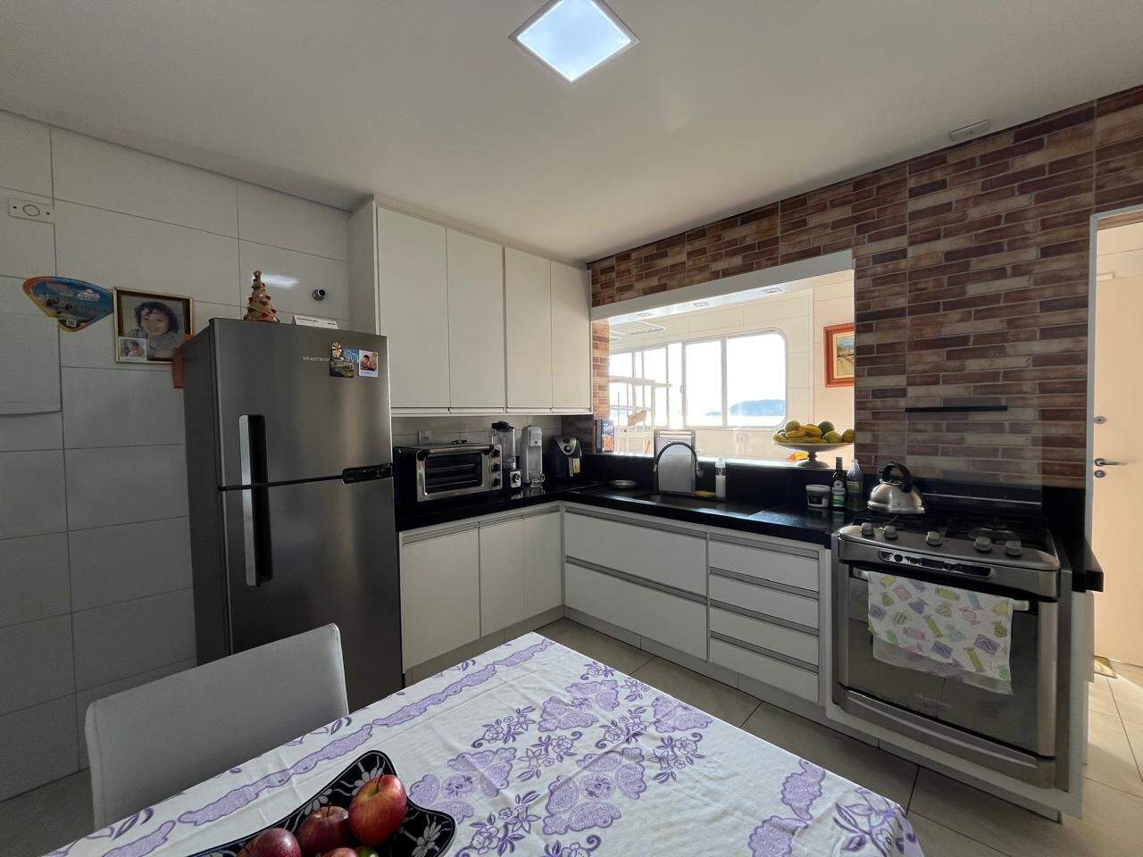 Apartamento à venda no Ponta da Praia: