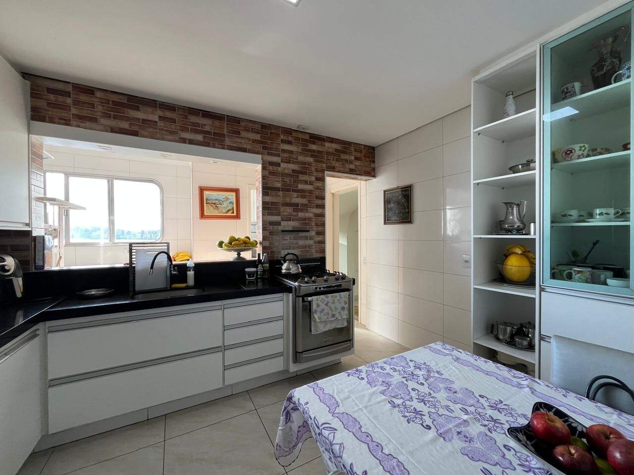 Apartamento à venda no Ponta da Praia: