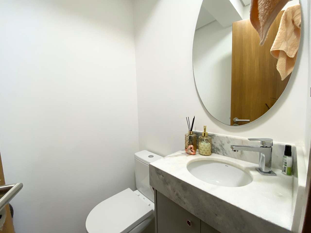 Apartamento à venda no Boqueirão: LAVABO