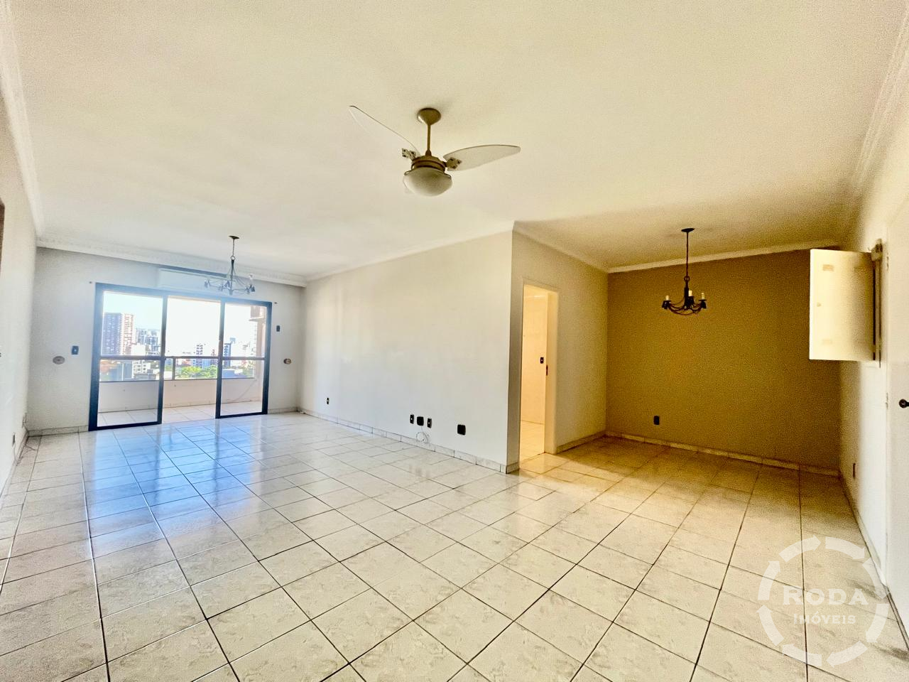Apartamento à venda no Ponta da Praia: 