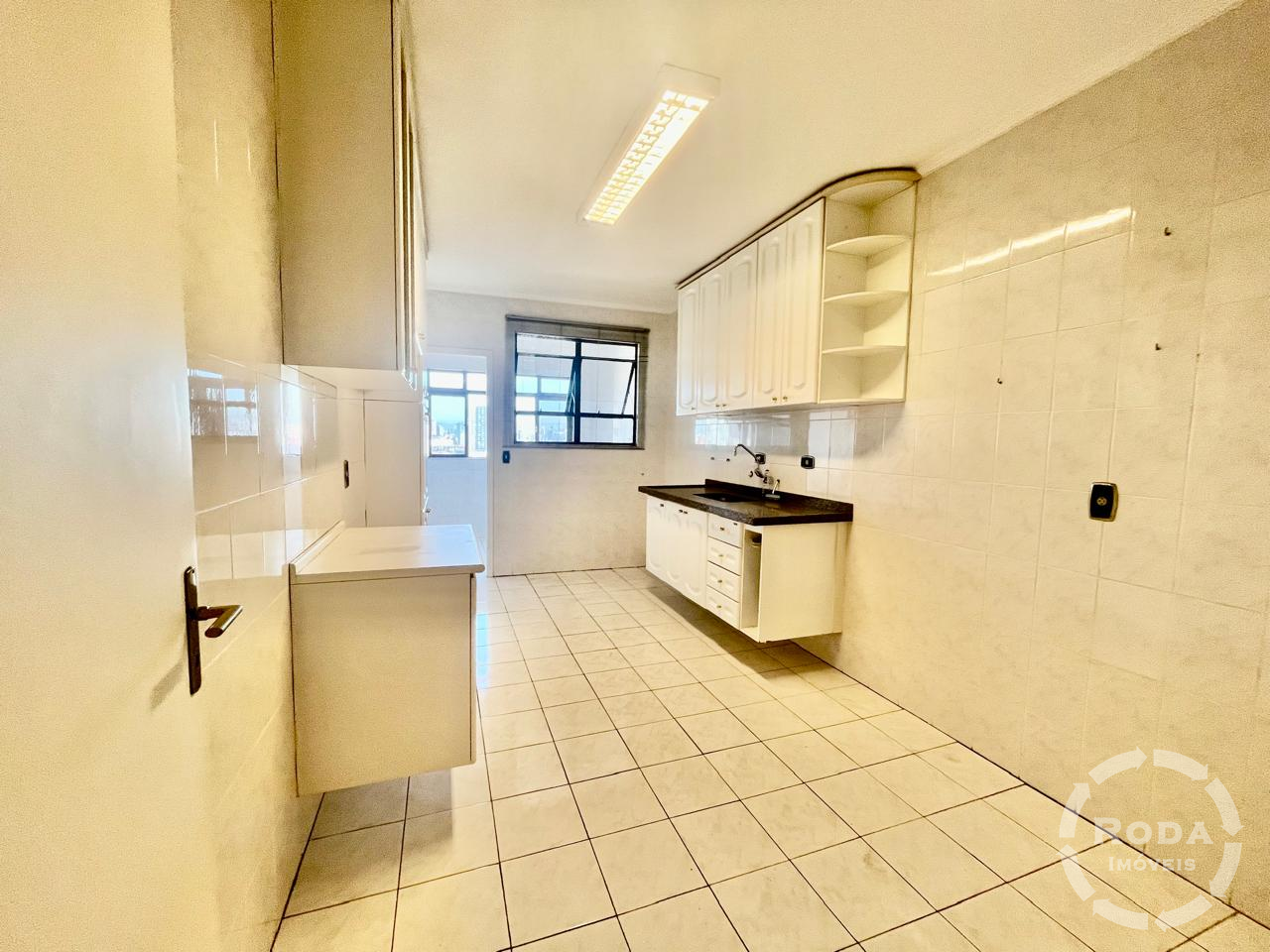Apartamento à venda no Ponta da Praia: 