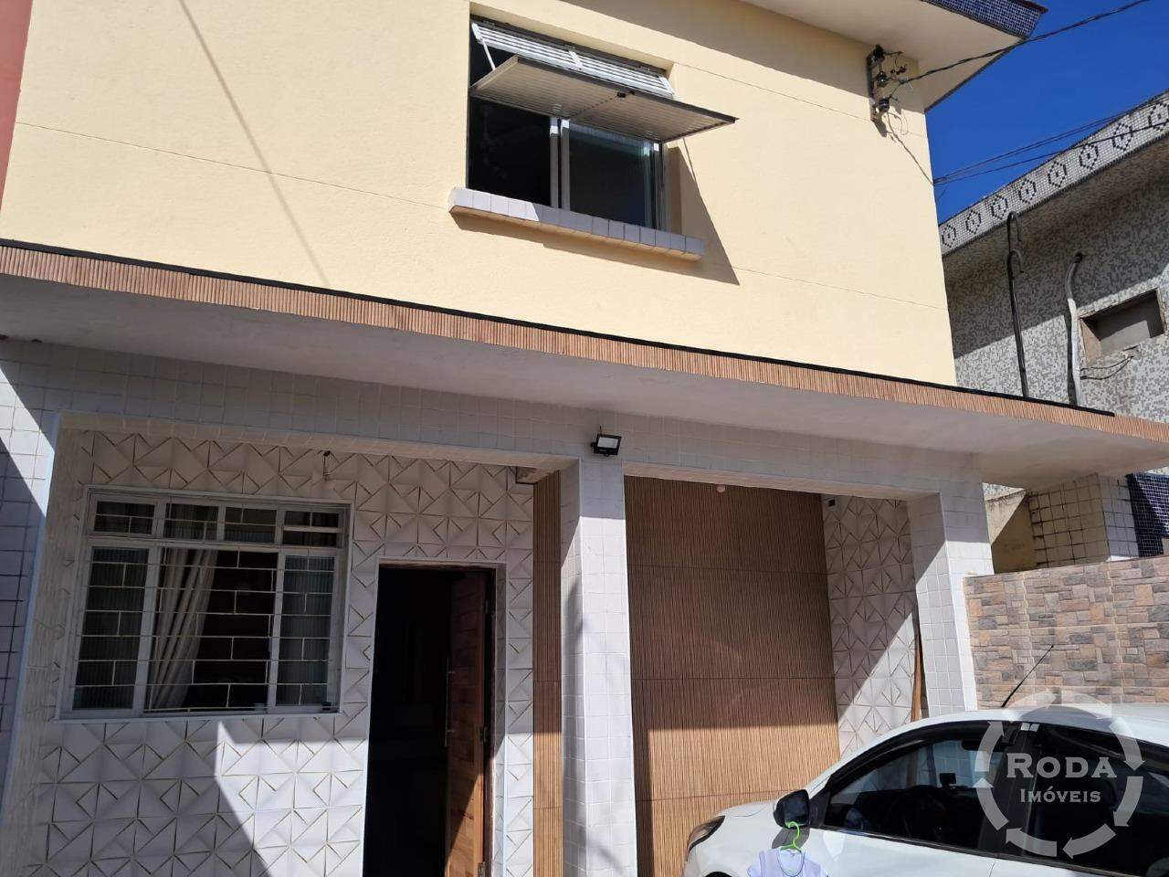 Sobrado à venda no Embaré: 