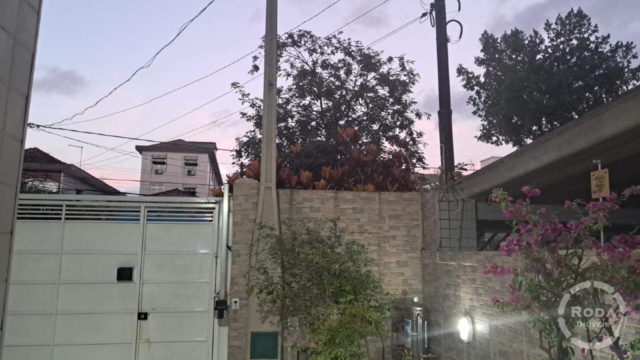 Sobrado à venda no Embaré: 