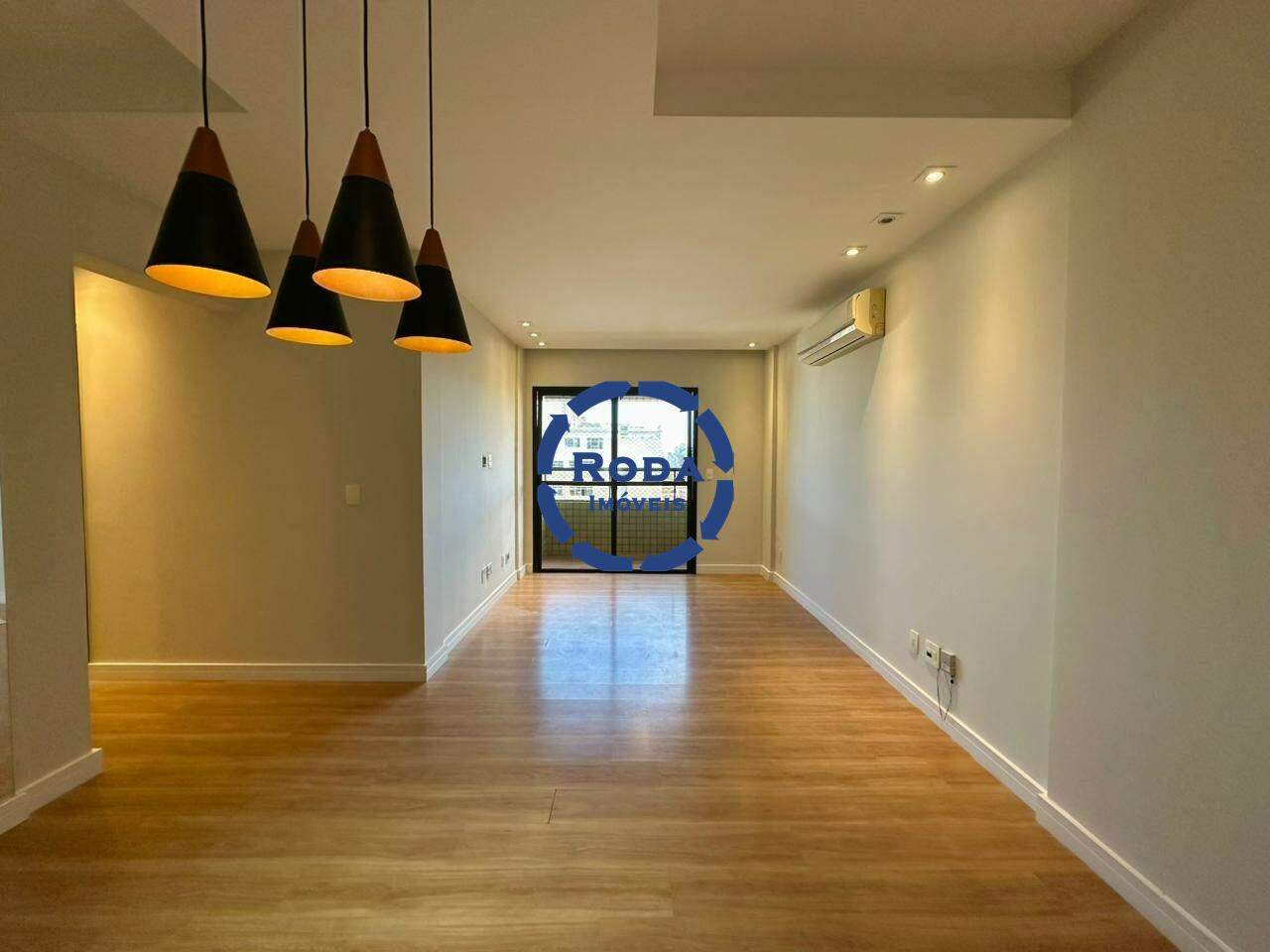Apartamento à venda no Embaré: 