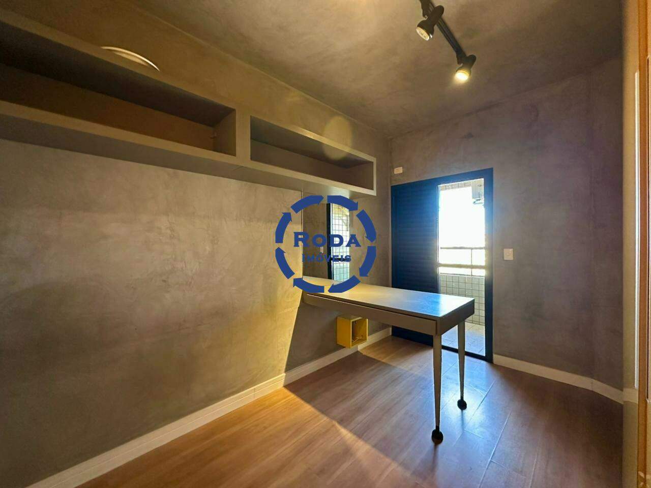 Apartamento à venda no Embaré: 