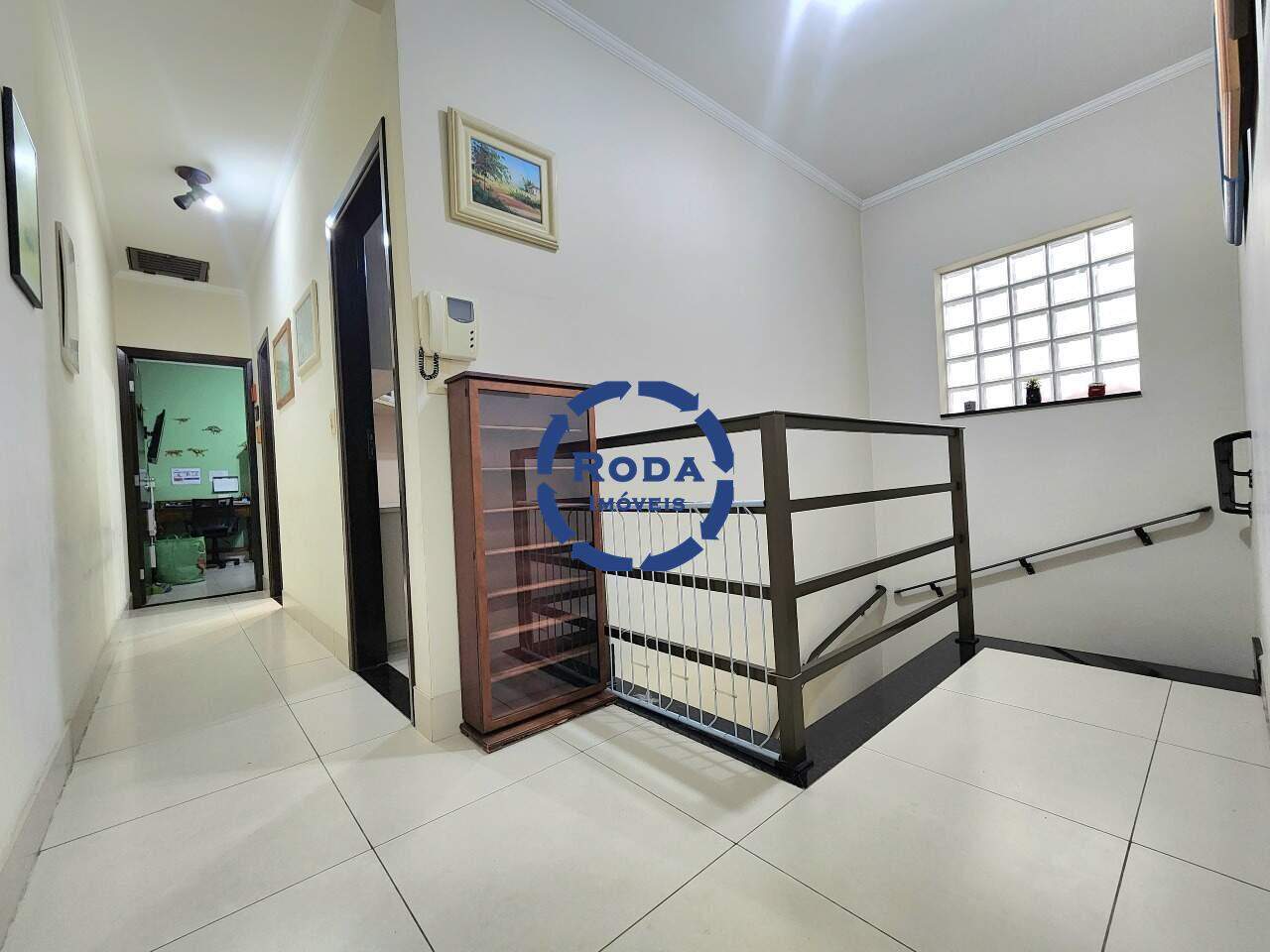 Sobrado Geminado à venda no Embaré: 