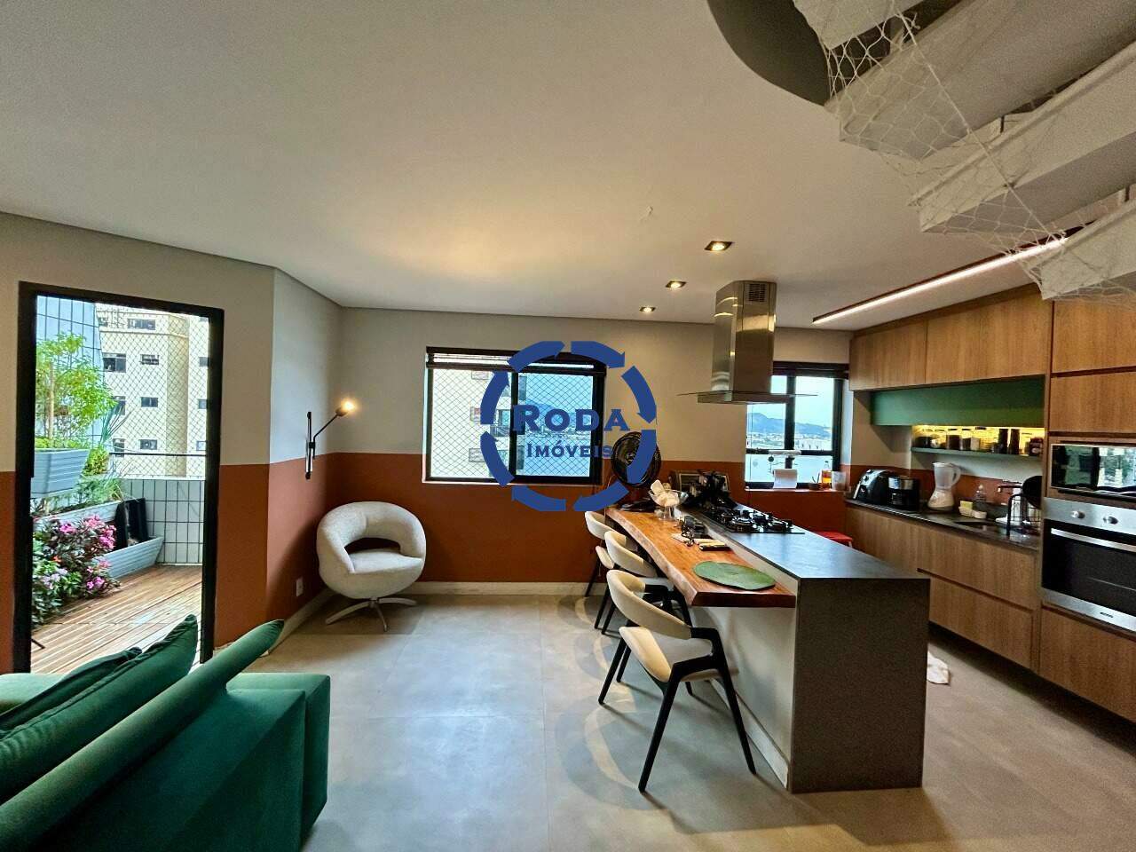 Apartamento à venda no Ponta da Praia: 