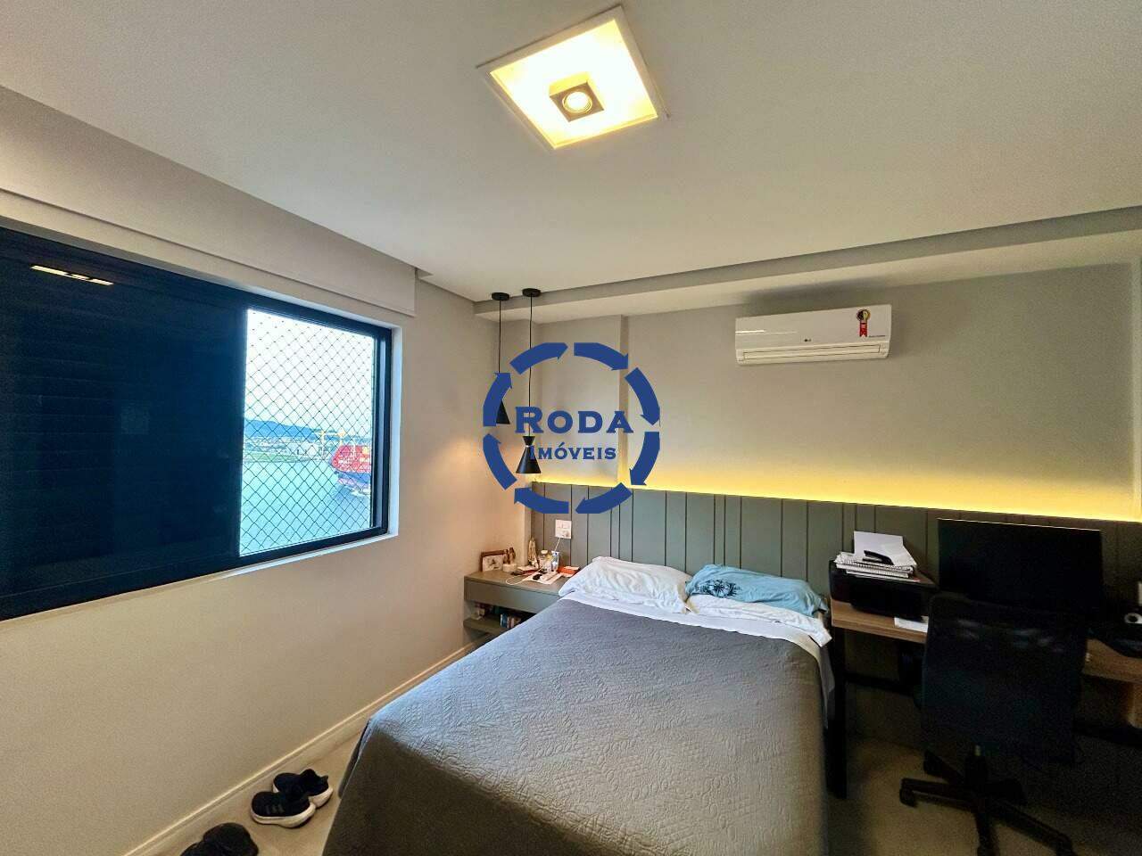 Apartamento à venda no Ponta da Praia: 