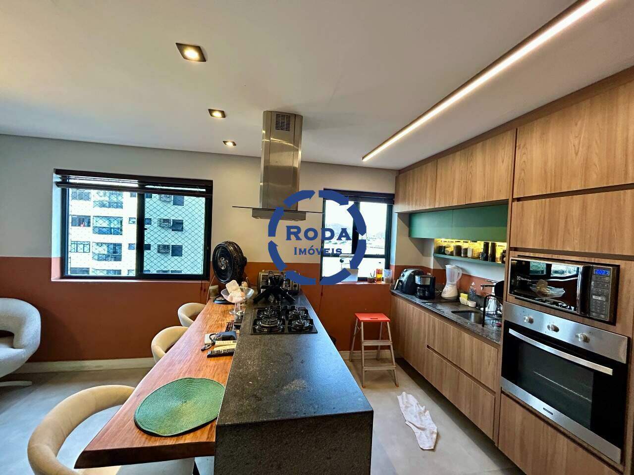 Apartamento à venda no Ponta da Praia: 
