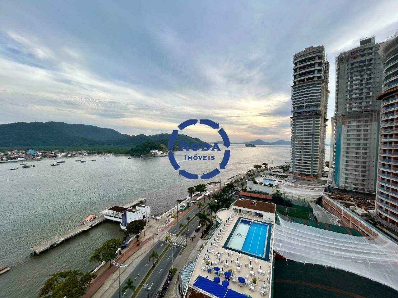 Apartamento à venda no Ponta da Praia: 