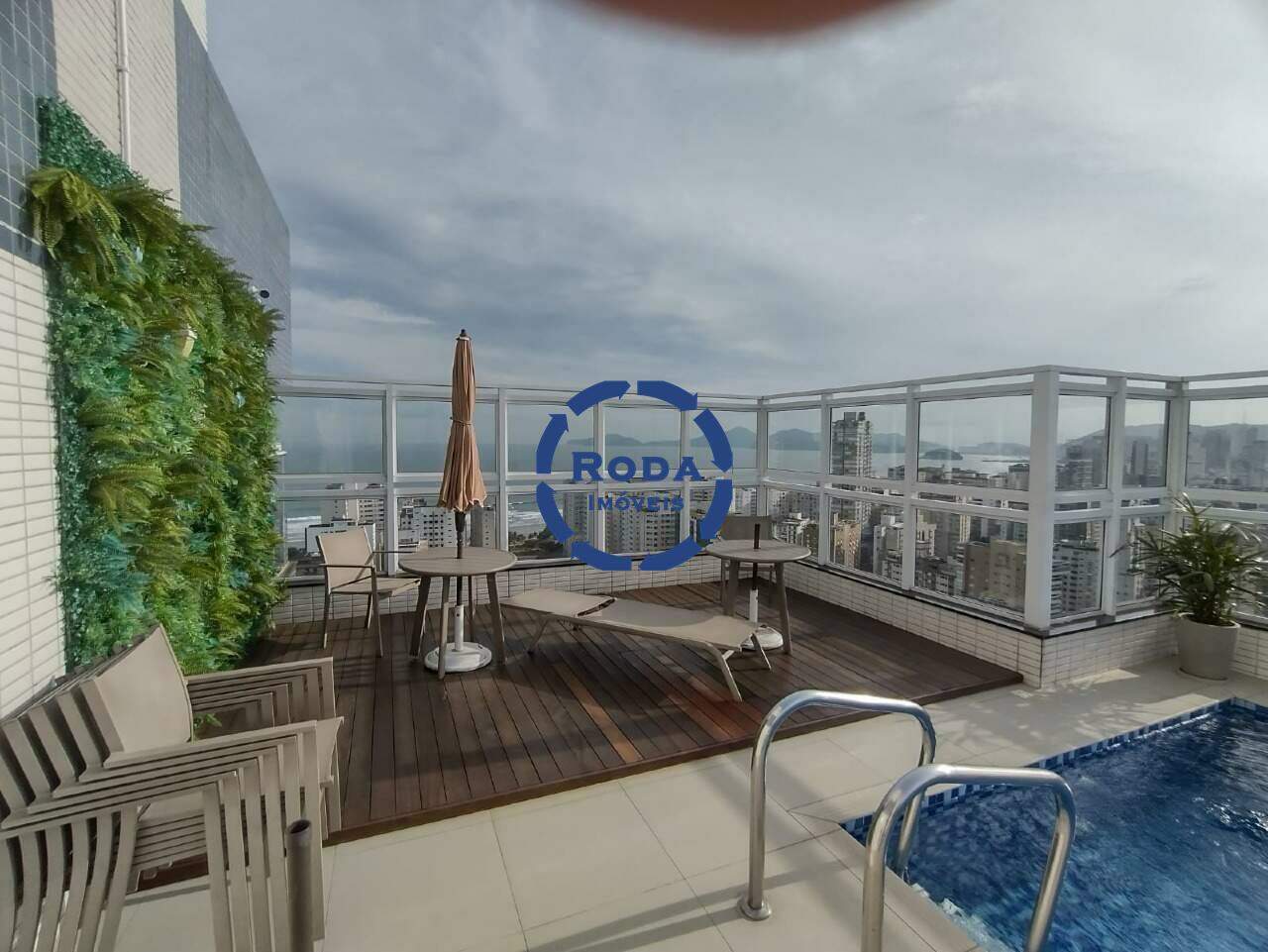 Apartamento à venda no Embaré: 