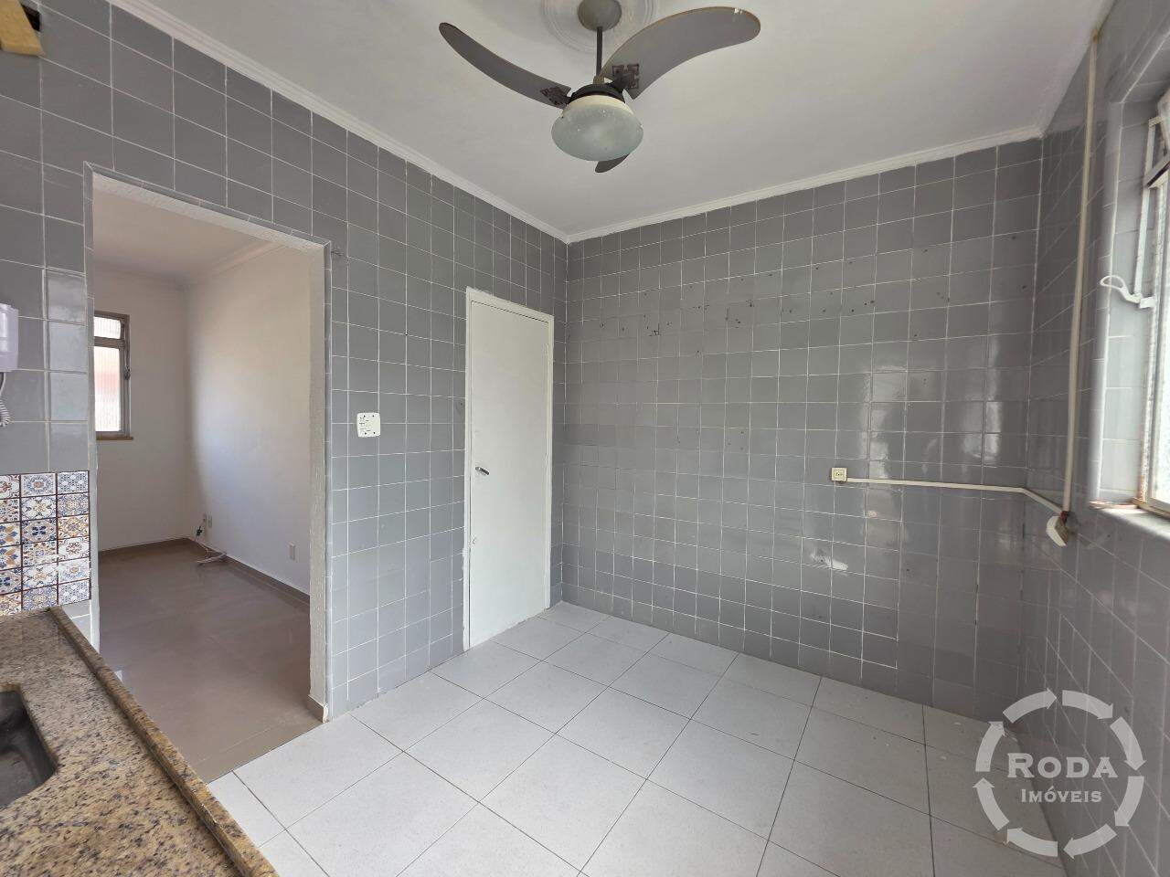 Apartamento para aluguel no Embaré: 