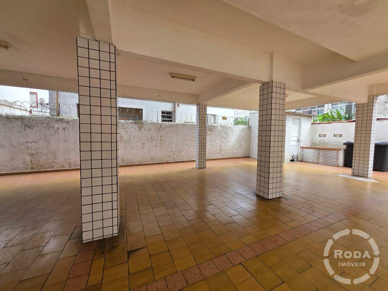 Apartamento para aluguel no Embaré: 