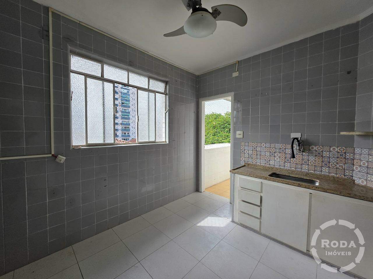Apartamento para aluguel no Embaré: 