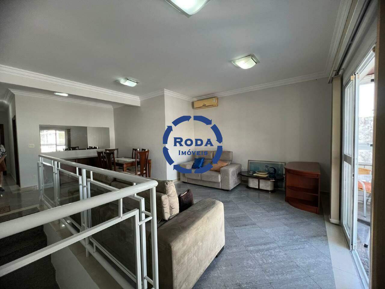 Casa Sobreposta Alta para aluguel no Ponta da Praia: 