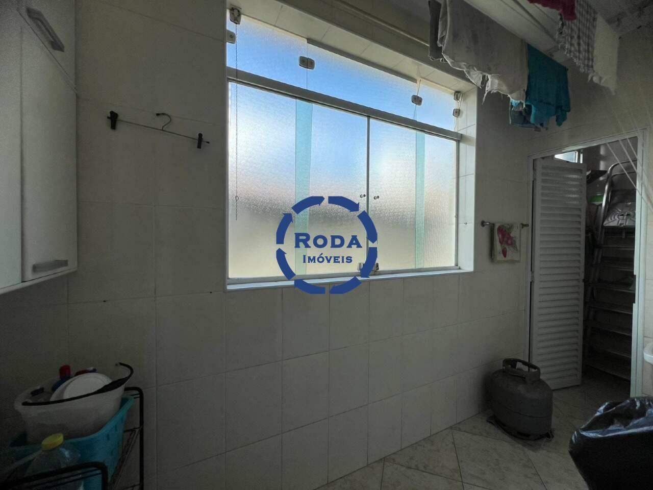Casa Sobreposta Alta para aluguel no Ponta da Praia: 