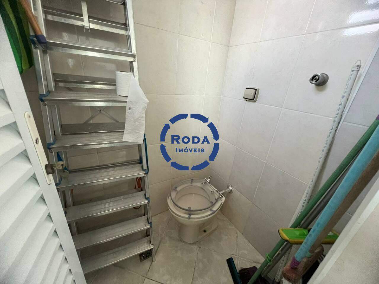 Casa Sobreposta Alta para aluguel no Ponta da Praia: 