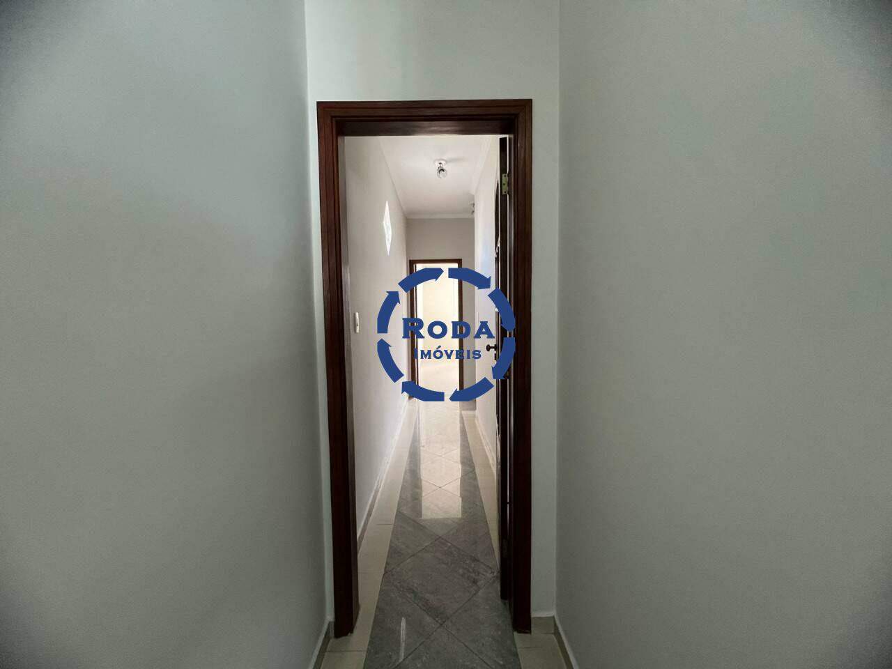 Casa Sobreposta Alta para aluguel no Ponta da Praia: 