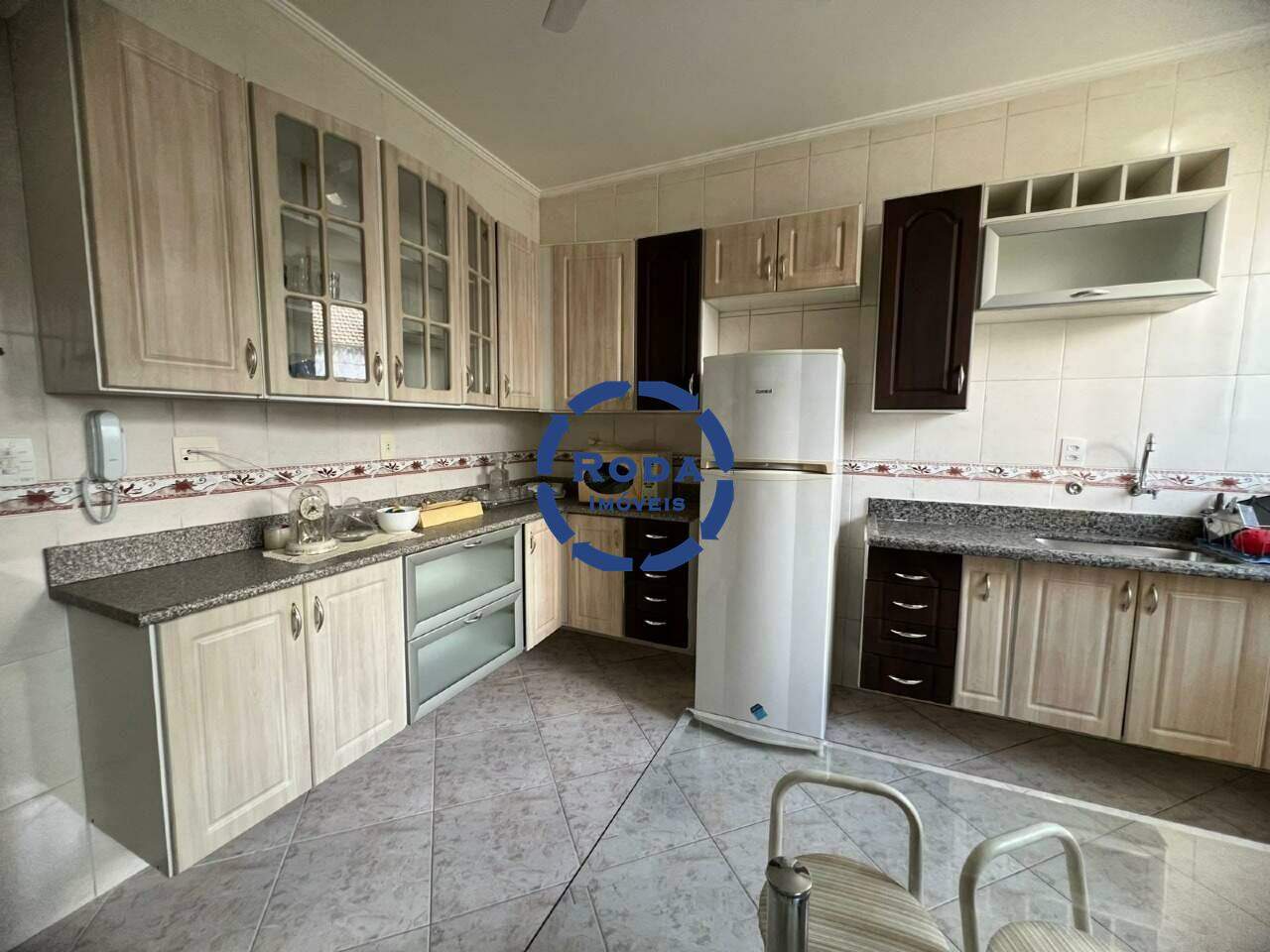 Casa Sobreposta Alta para aluguel no Ponta da Praia: 
