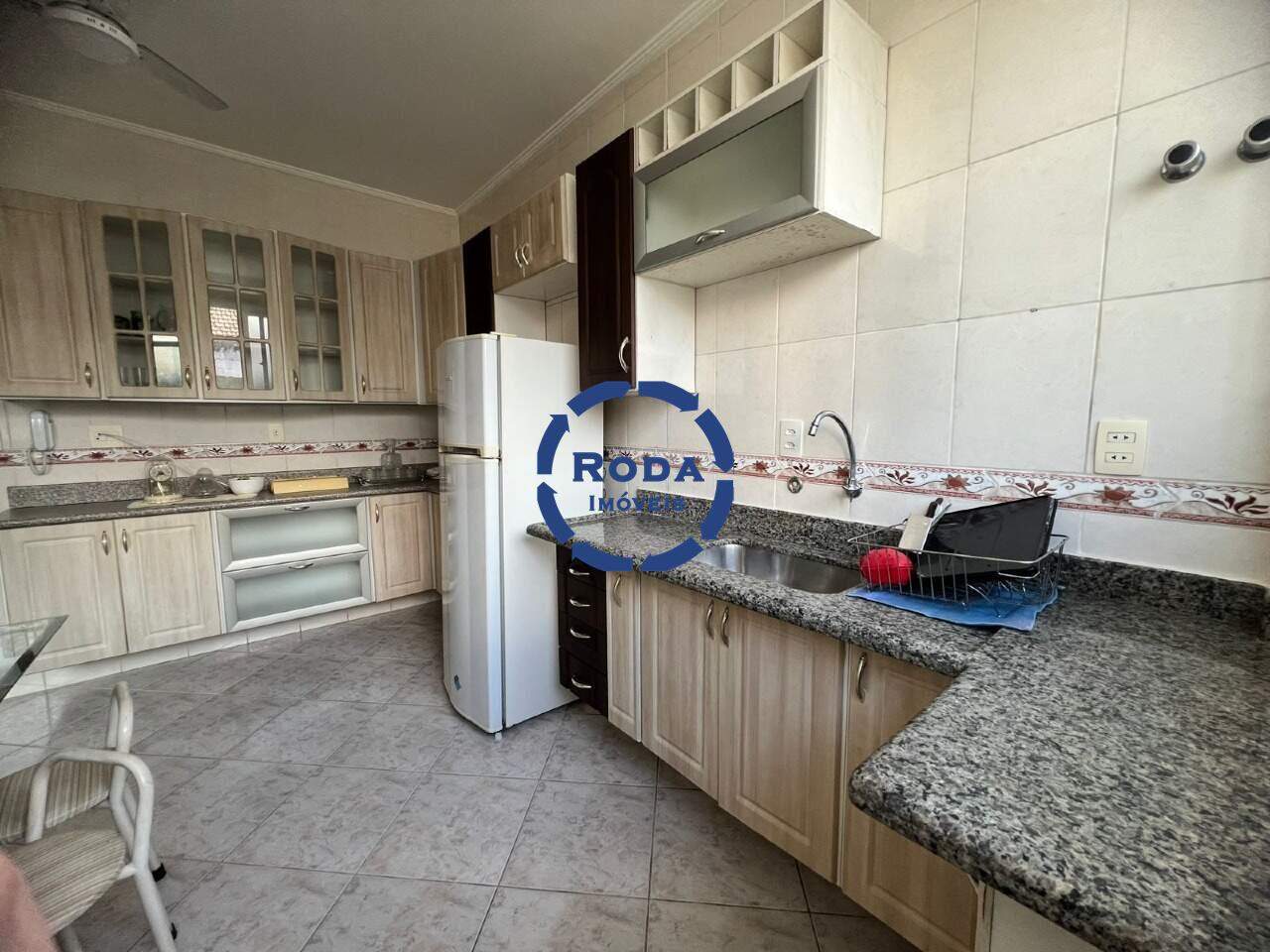 Casa Sobreposta Alta para aluguel no Ponta da Praia: 