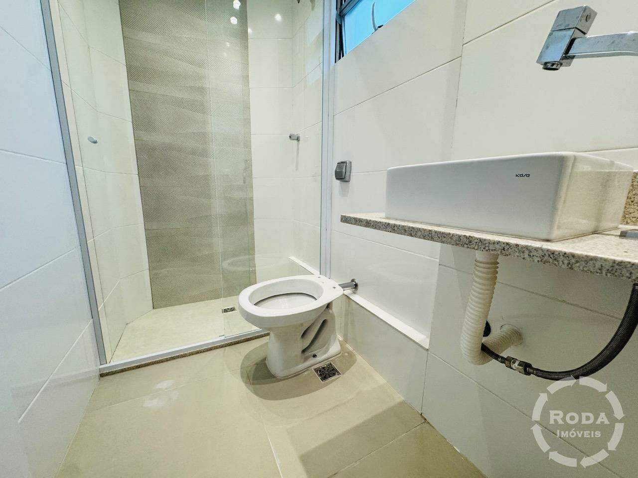 Apartamento à venda no Boqueirão: banheiro de serviço