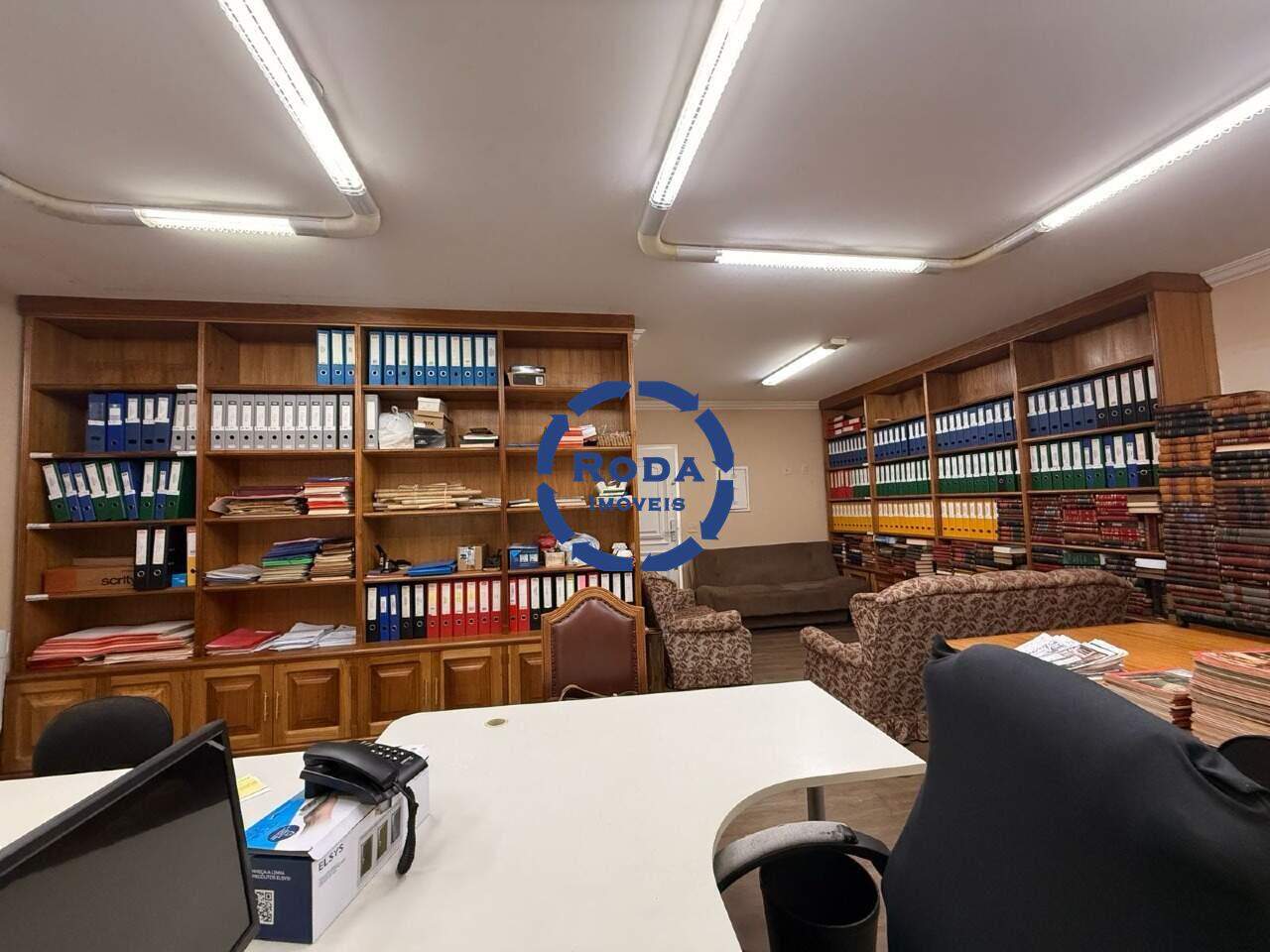 Sala à venda no Vila Mathias: 