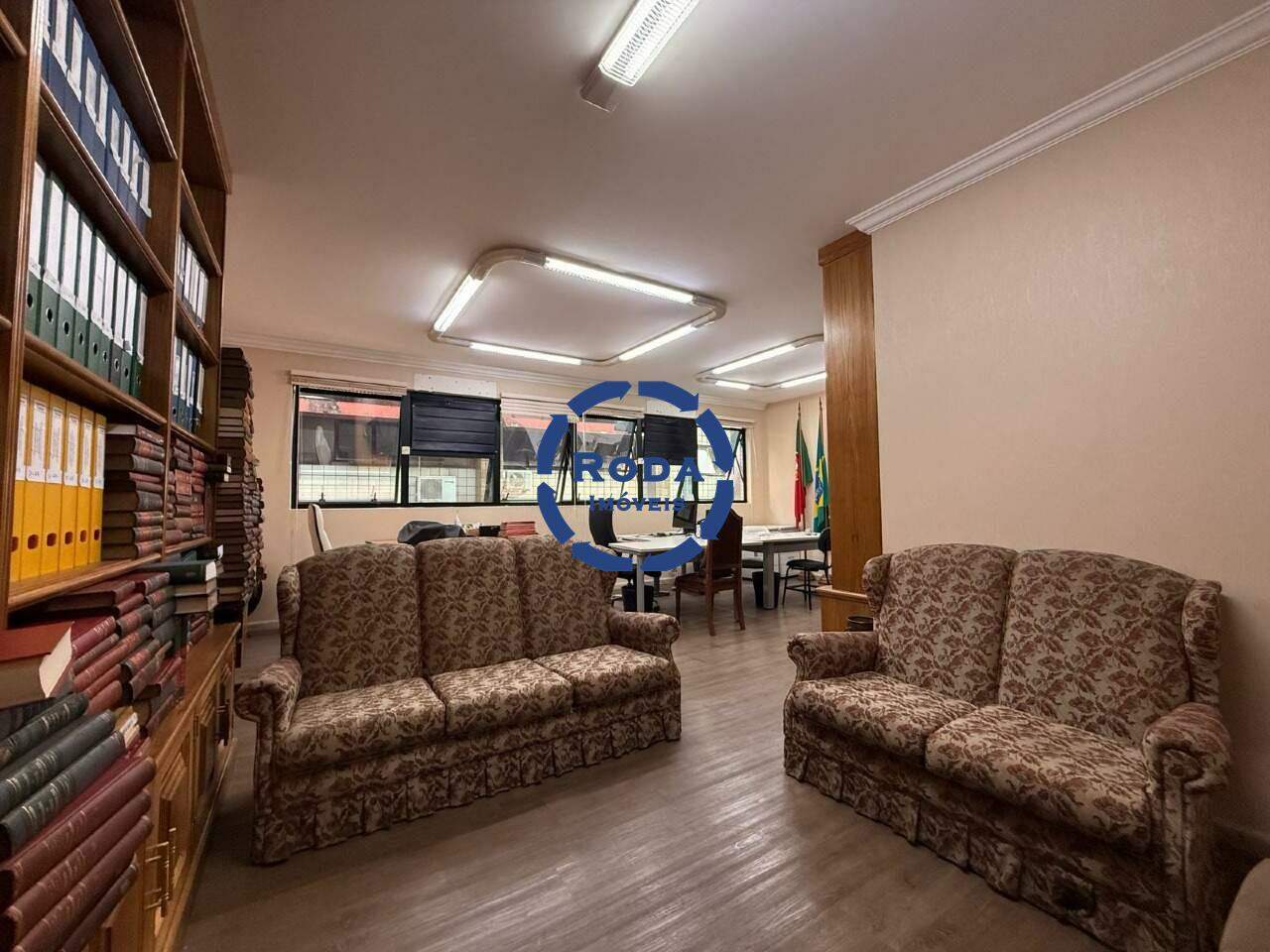 Sala à venda no Vila Mathias: 
