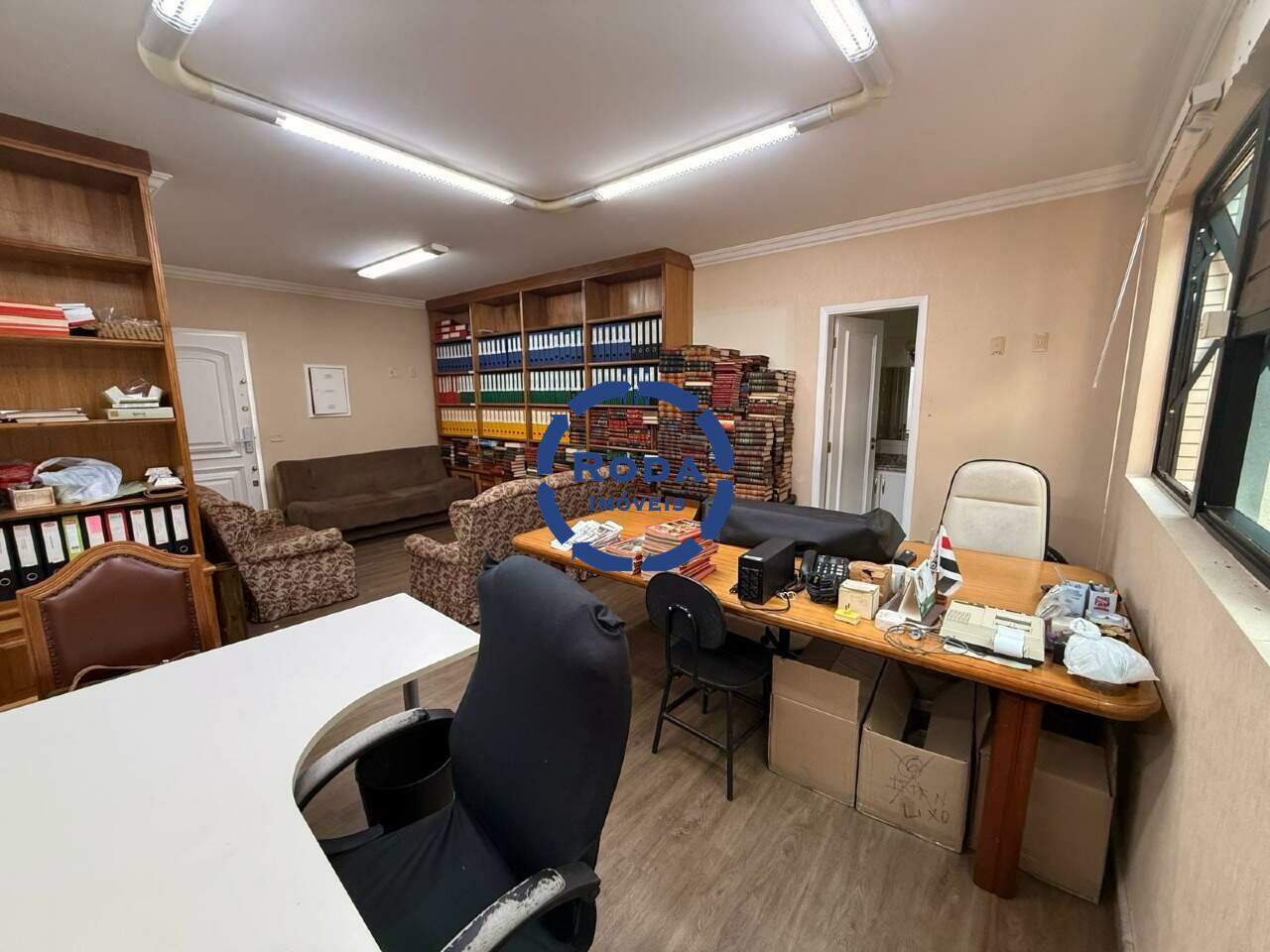 Sala à venda no Vila Mathias: 