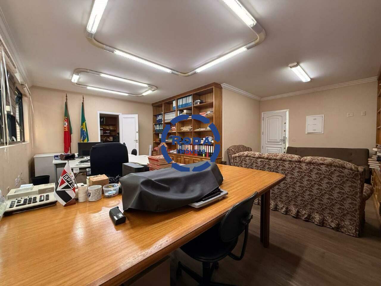 Sala à venda no Vila Mathias: 