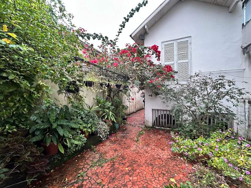 Sobrado Geminado à venda no Vila Mathias: 