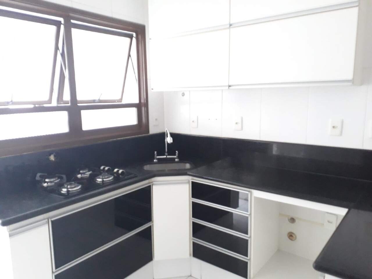 Apartamento para aluguel no Encruzilhada: