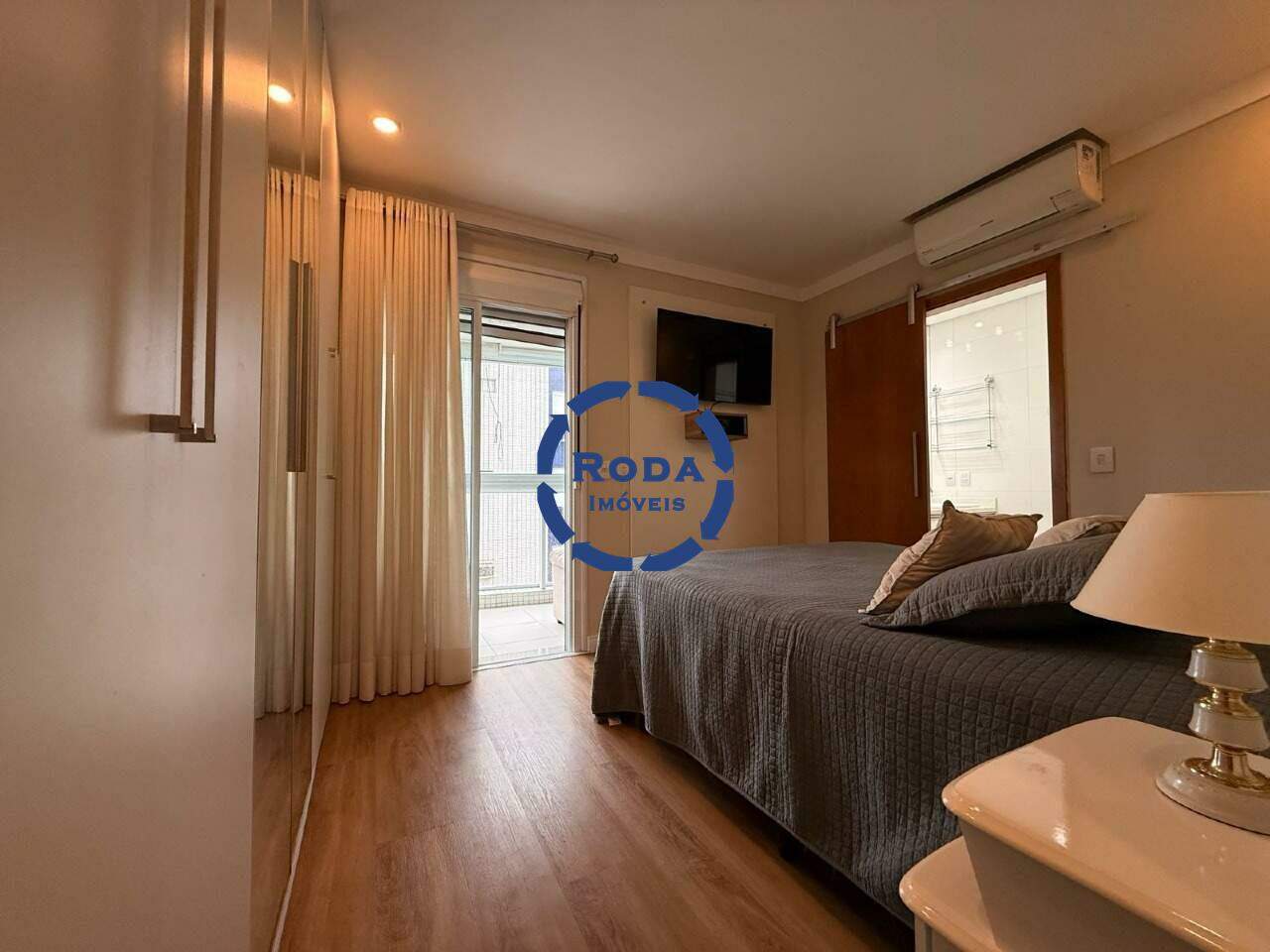 Apartamento à venda no Ponta da Praia: 