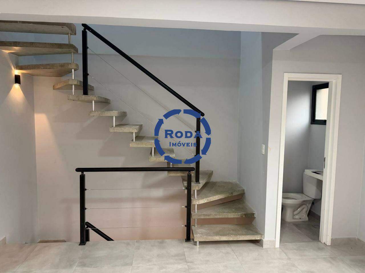Casa Triplex à venda no Marapé: 