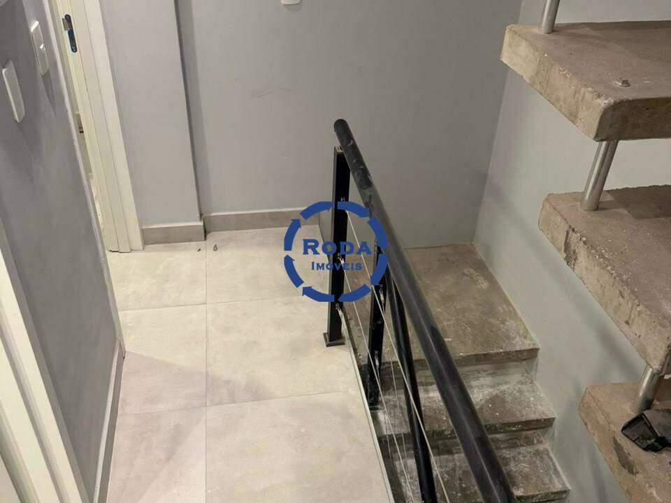 Casa Triplex à venda no Marapé: 