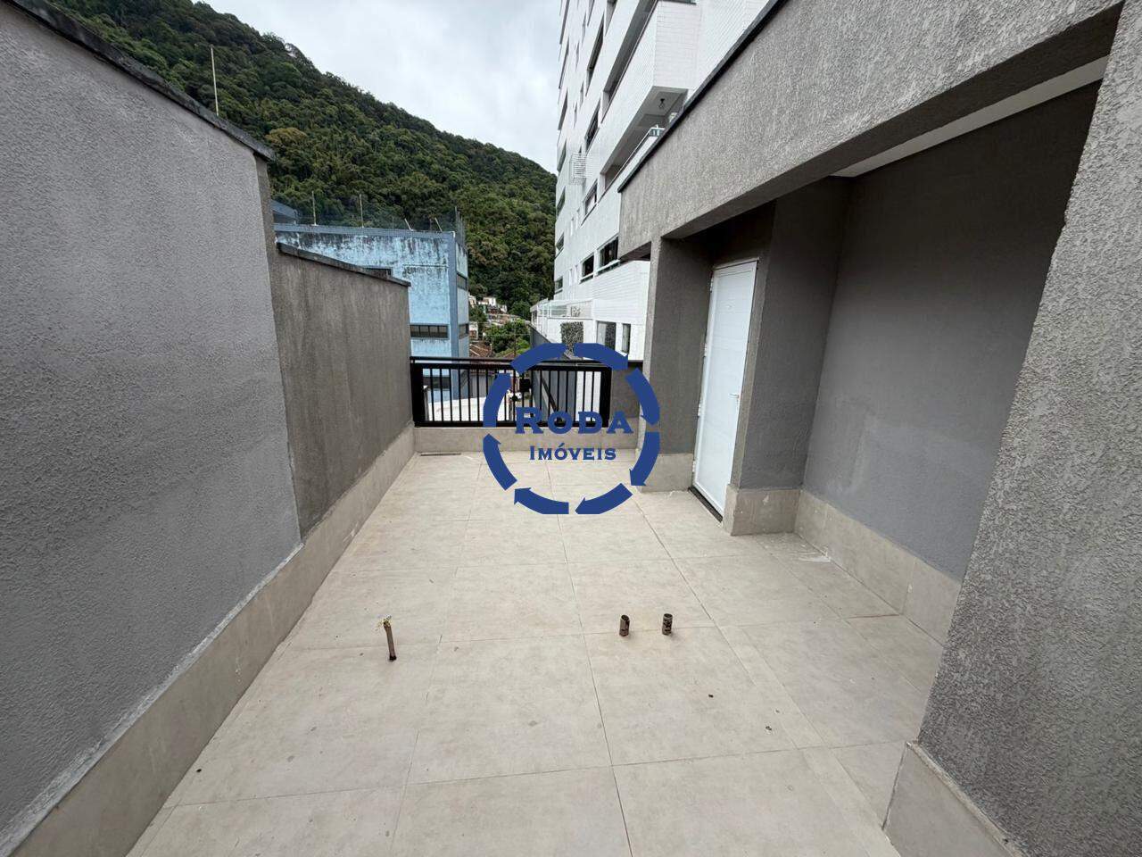 Casa Triplex à venda no Marapé: 
