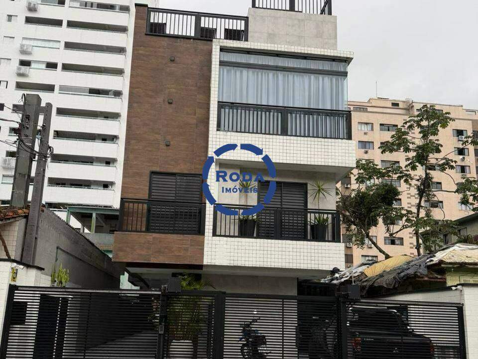 Casa Triplex à venda no Marapé: 
