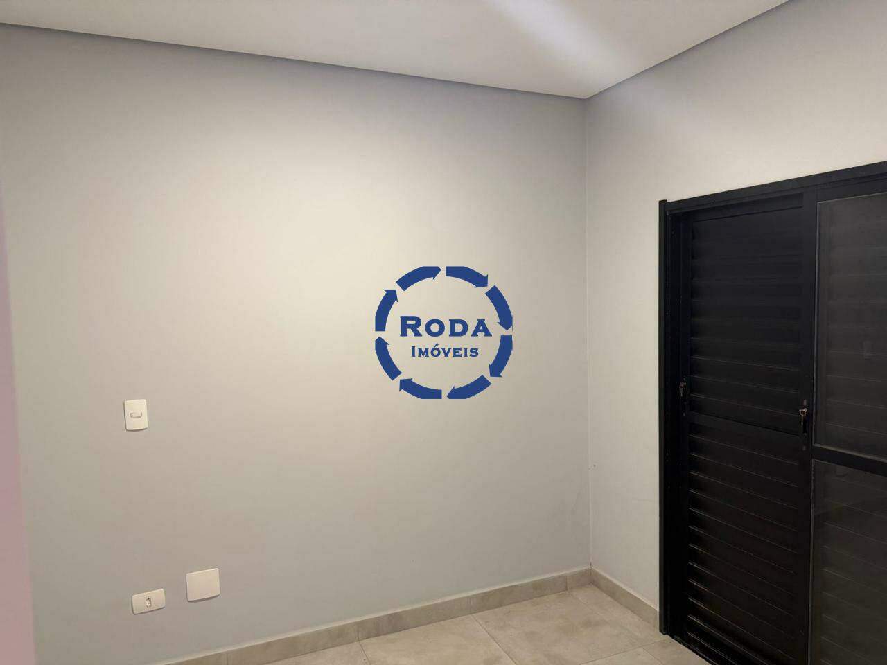 Casa Triplex à venda no Marapé: 