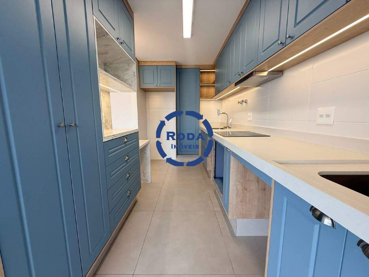 Apartamento à venda no Ponta da Praia: 