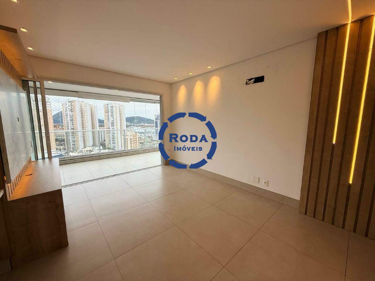 Apartamento à venda no Ponta da Praia: 