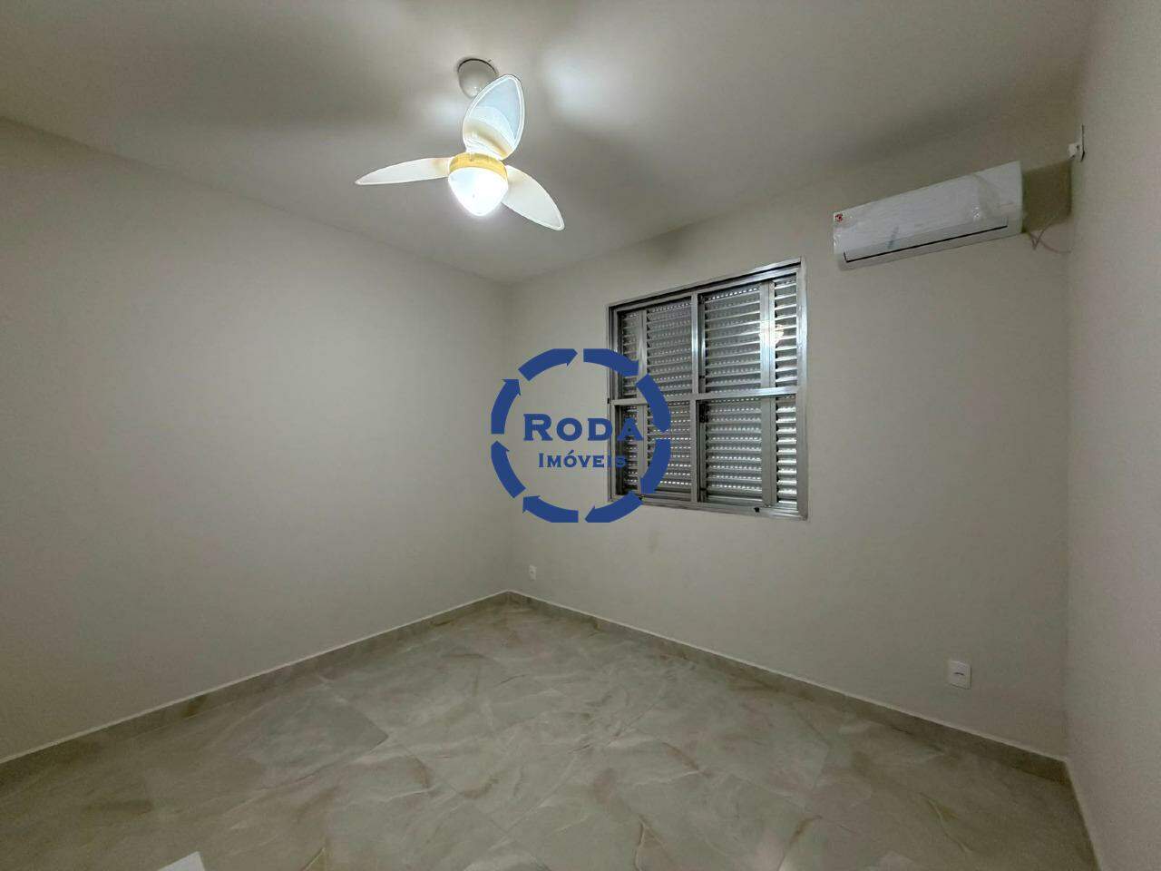 Apartamento para aluguel no Embaré: 